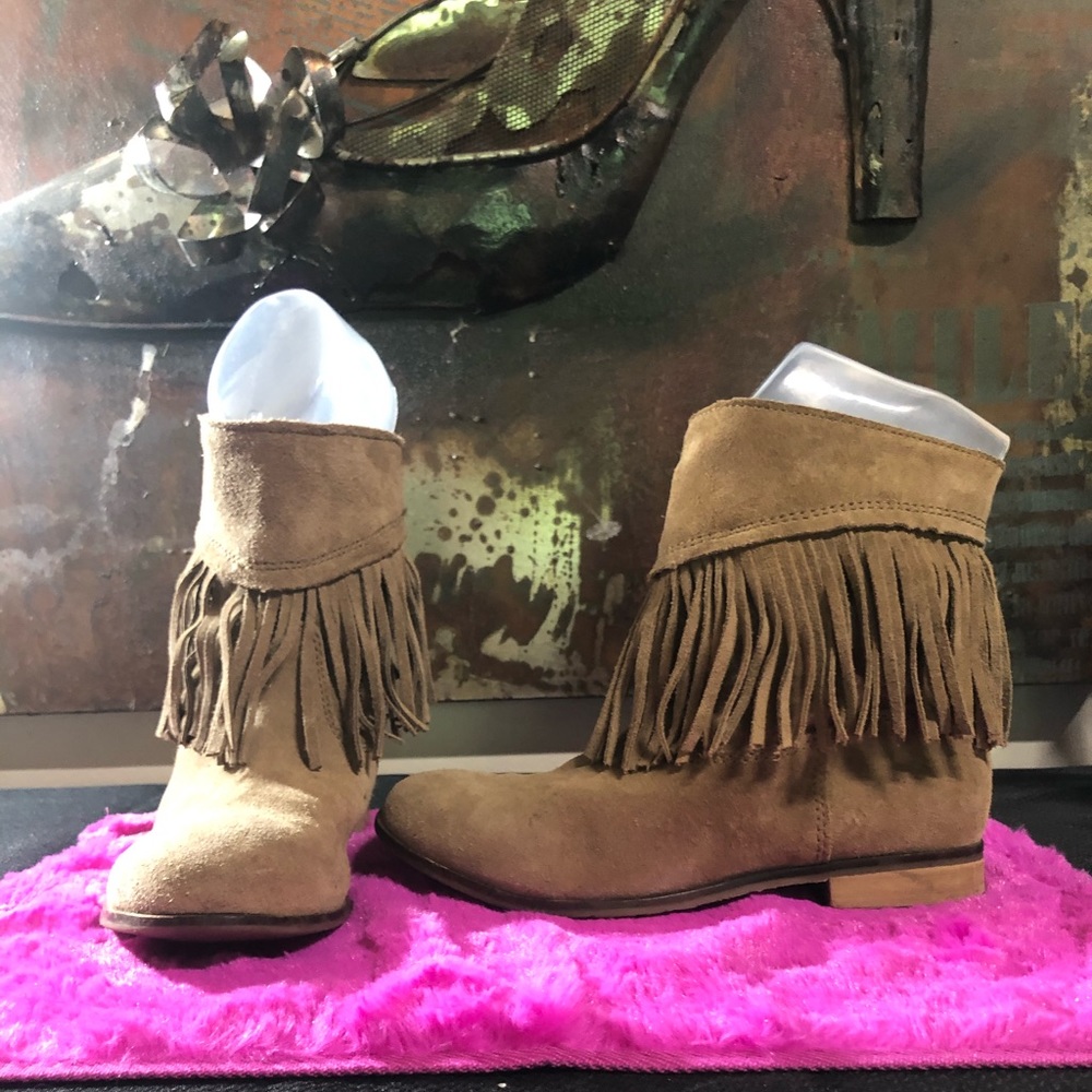 Zara girls Tan Suede Fringe booties sz 5 (35)